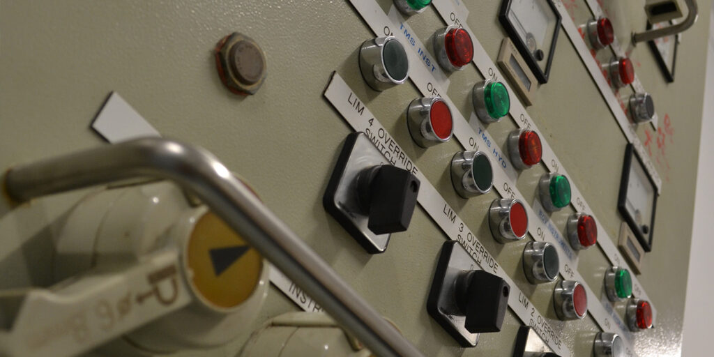 It has been a long running debate in the ROV industry as to whether someone who is required to isolate an ROV prior to maintenance should have an electrical background, qualifications, and experience.